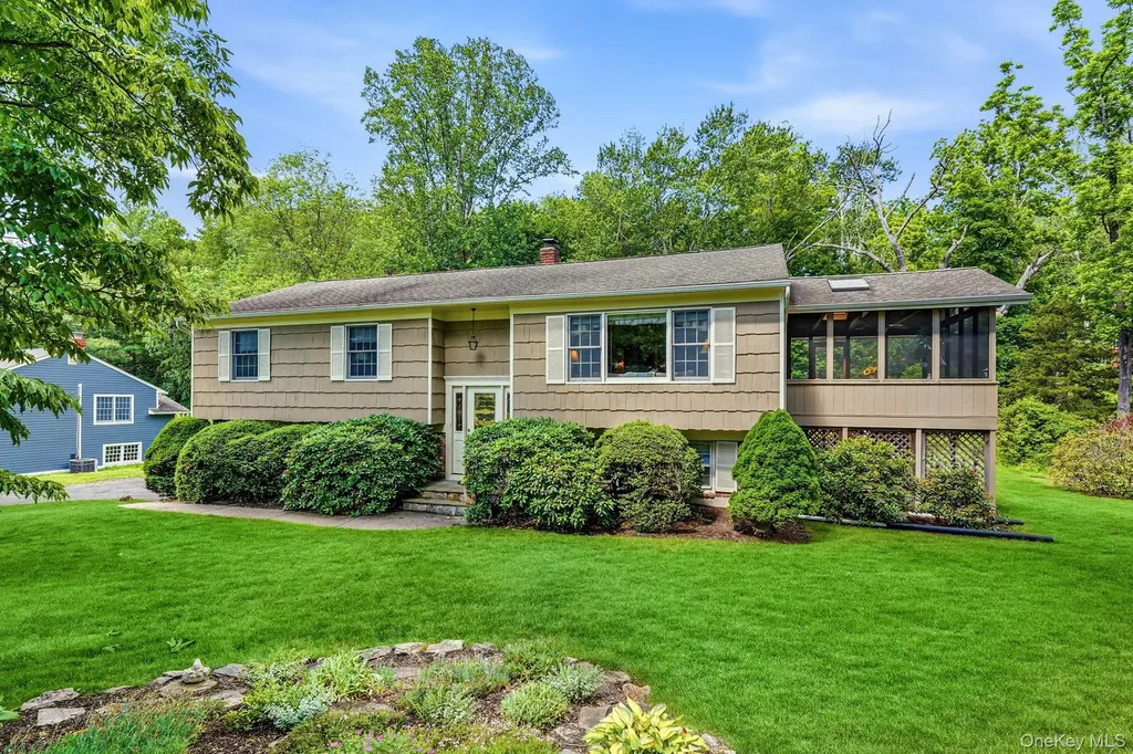 22 Locksley Lane Bedford Hills NY 10507