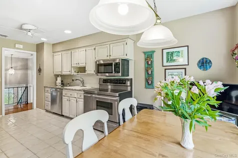 22 Locksley Lane Bedford Hills NY 10507
