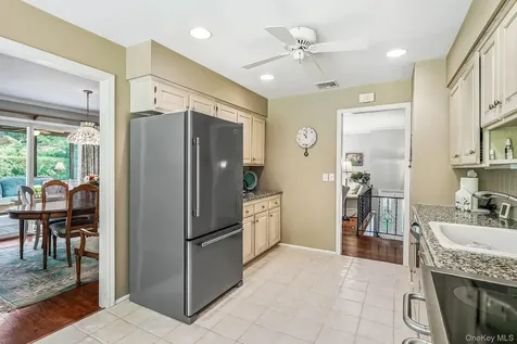 22 Locksley Lane Bedford Hills NY 10507