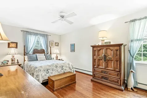 22 Locksley Lane Bedford Hills NY 10507