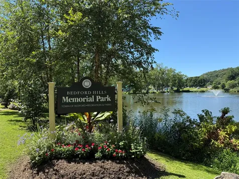 22 Locksley Lane Bedford Hills NY 10507
