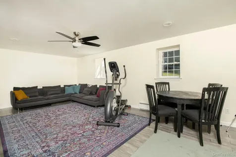 18 Barrett Place Beacon NY 12508