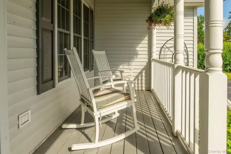 18 Barrett Place Beacon NY 12508