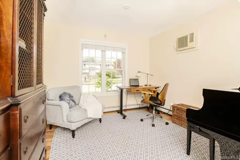 18 Barrett Place Beacon NY 12508