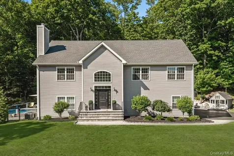 103 Teakettle Spout Road Mahopac NY 10541