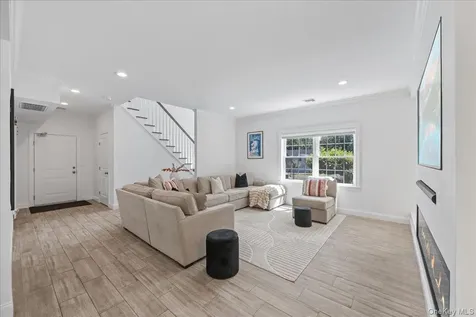 103 Teakettle Spout Road Mahopac NY 10541