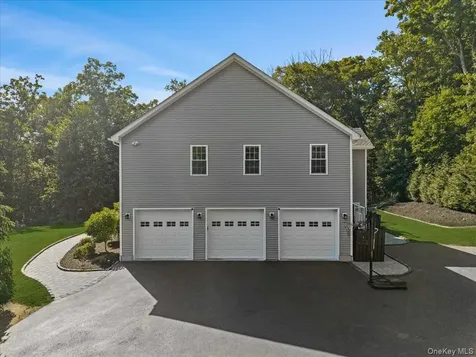 103 Teakettle Spout Road Mahopac NY 10541