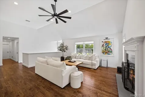 103 Teakettle Spout Road Mahopac NY 10541