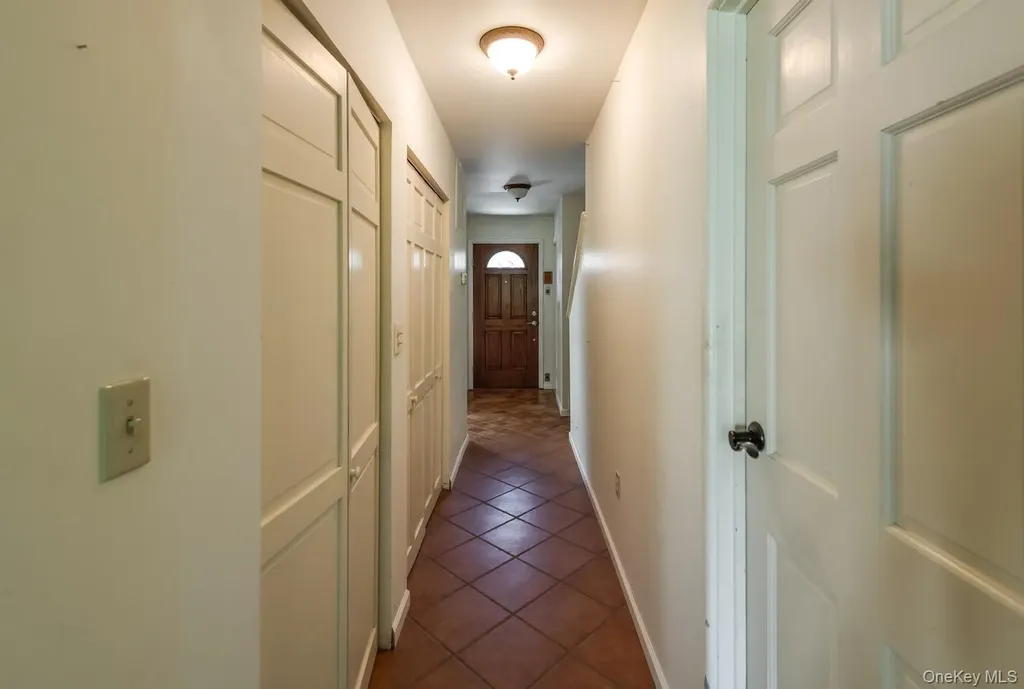 8 Knightsbridge Poughkeepsie NY 12603