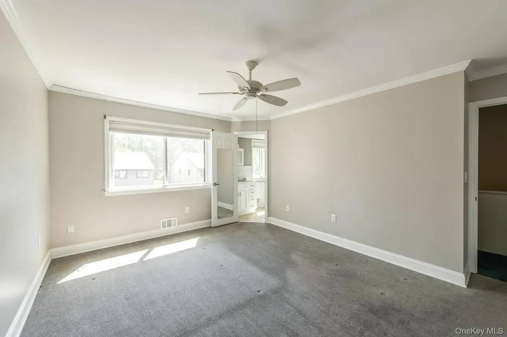 8 Knightsbridge Poughkeepsie NY 12603