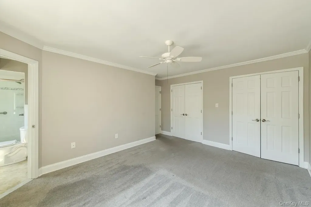 8 Knightsbridge Poughkeepsie NY 12603