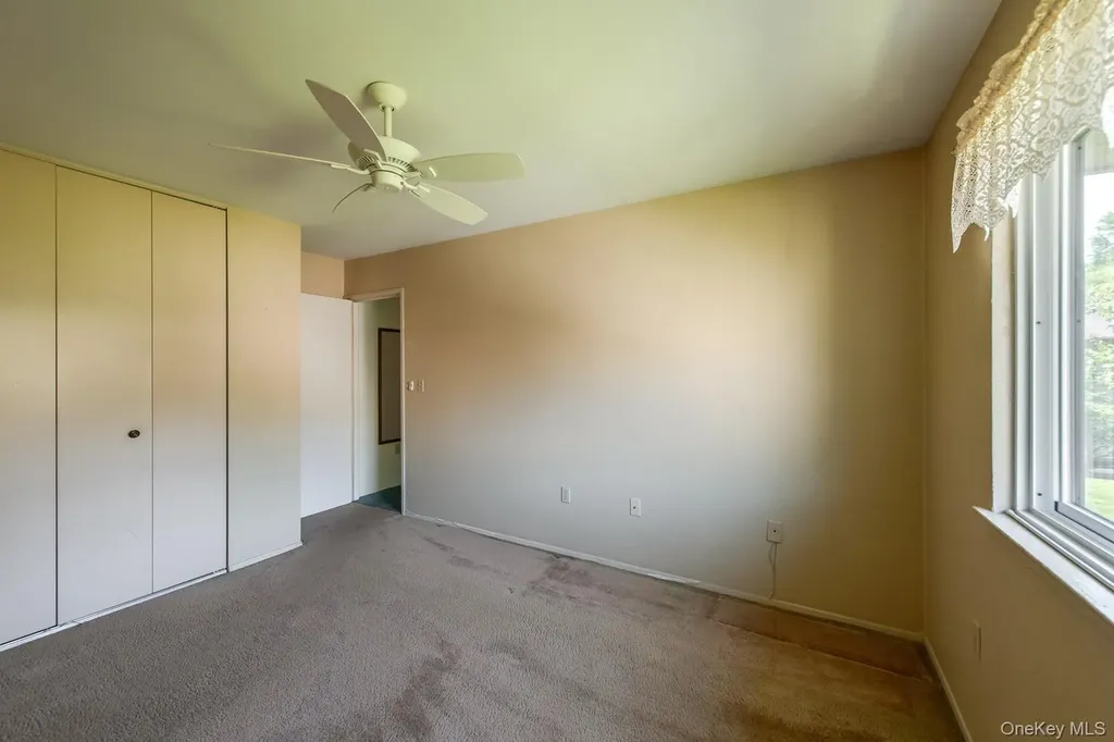 8 Knightsbridge Poughkeepsie NY 12603