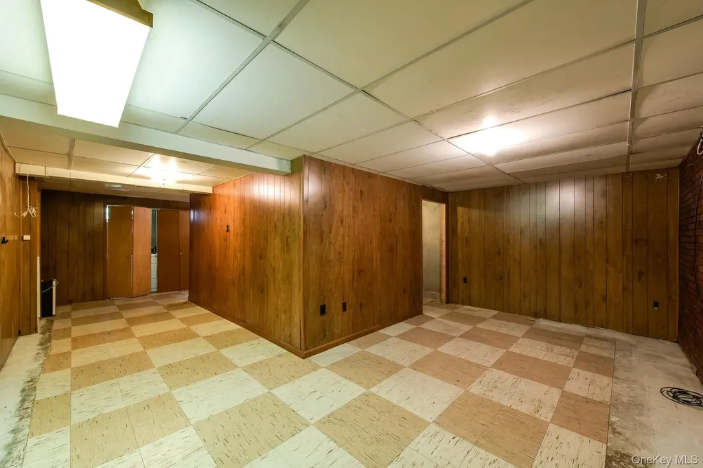 8 Knightsbridge Poughkeepsie NY 12603