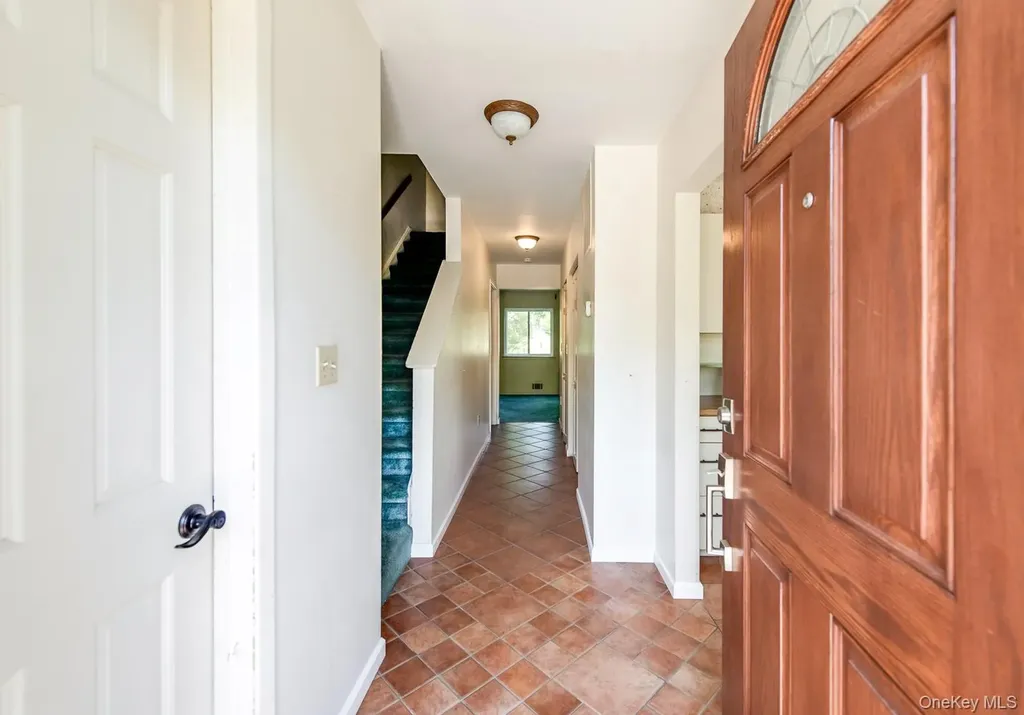 8 Knightsbridge Poughkeepsie NY 12603