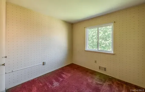 8 Knightsbridge Poughkeepsie NY 12603