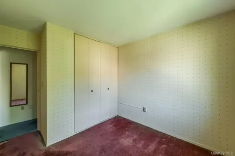 8 Knightsbridge Poughkeepsie NY 12603