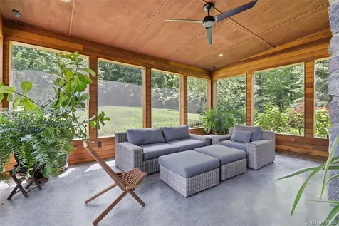 44 Woodlands Trail Clinton Corners NY 12514