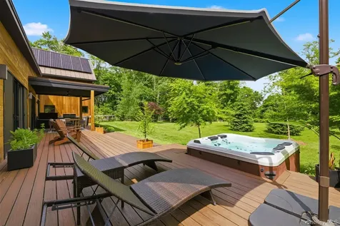44 Woodlands Trail Clinton Corners NY 12514