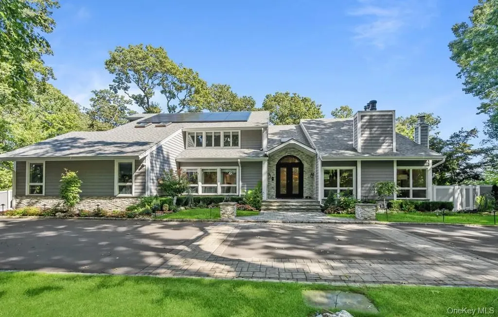 5 Coon Hollow Road Lloyd Harbor NY 11743