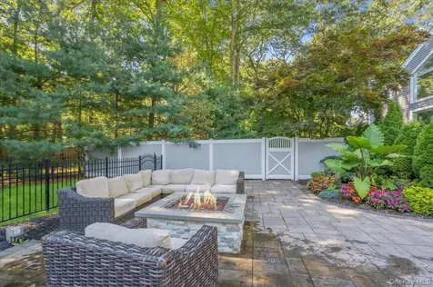 5 Coon Hollow Road Lloyd Harbor NY 11743