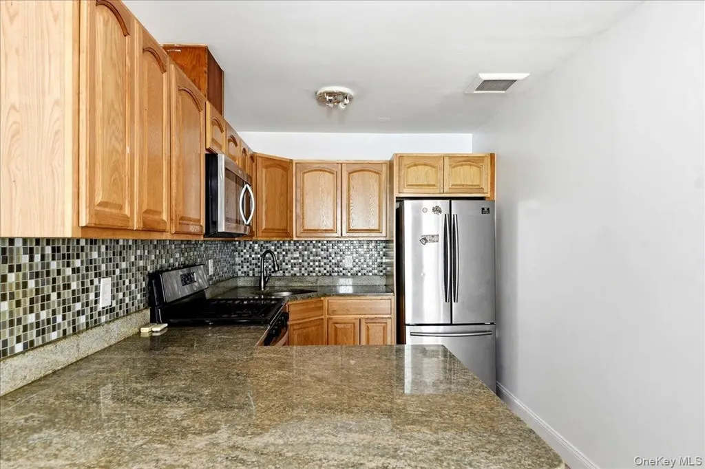 2975 Edson Avenue Bronx NY 10469
