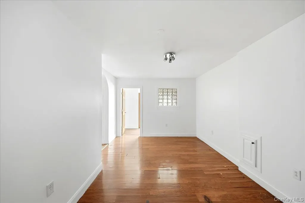 2975 Edson Avenue Bronx NY 10469