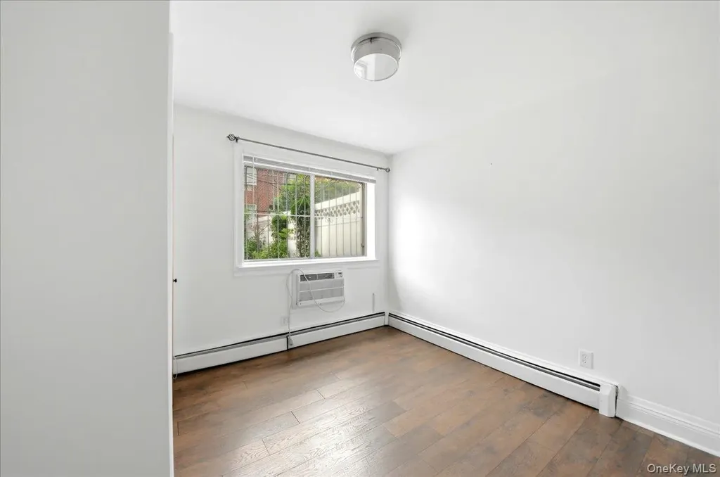 2975 Edson Avenue Bronx NY 10469