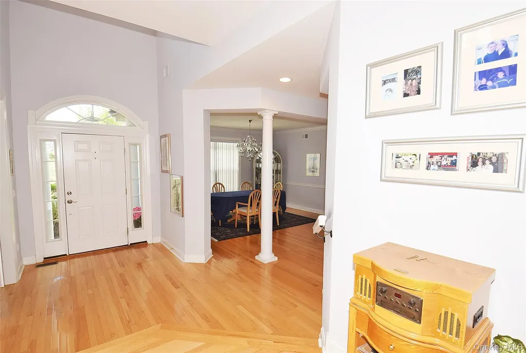 56 Foxglove Row Aquebogue NY 11901