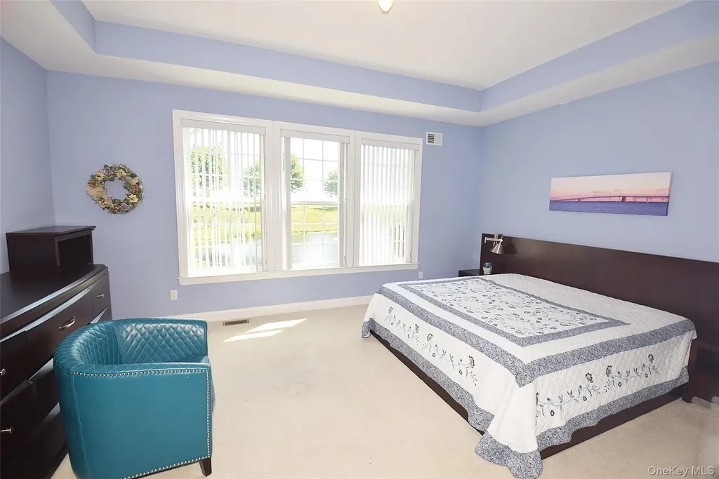 56 Foxglove Row Aquebogue NY 11901