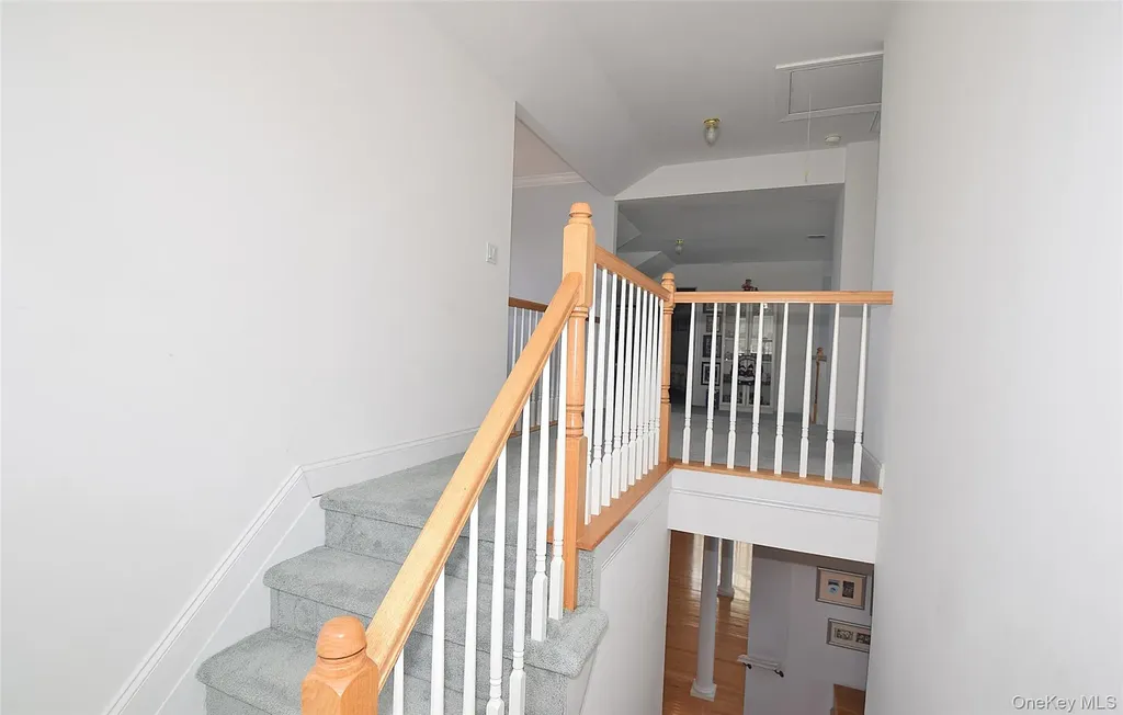 56 Foxglove Row Aquebogue NY 11901