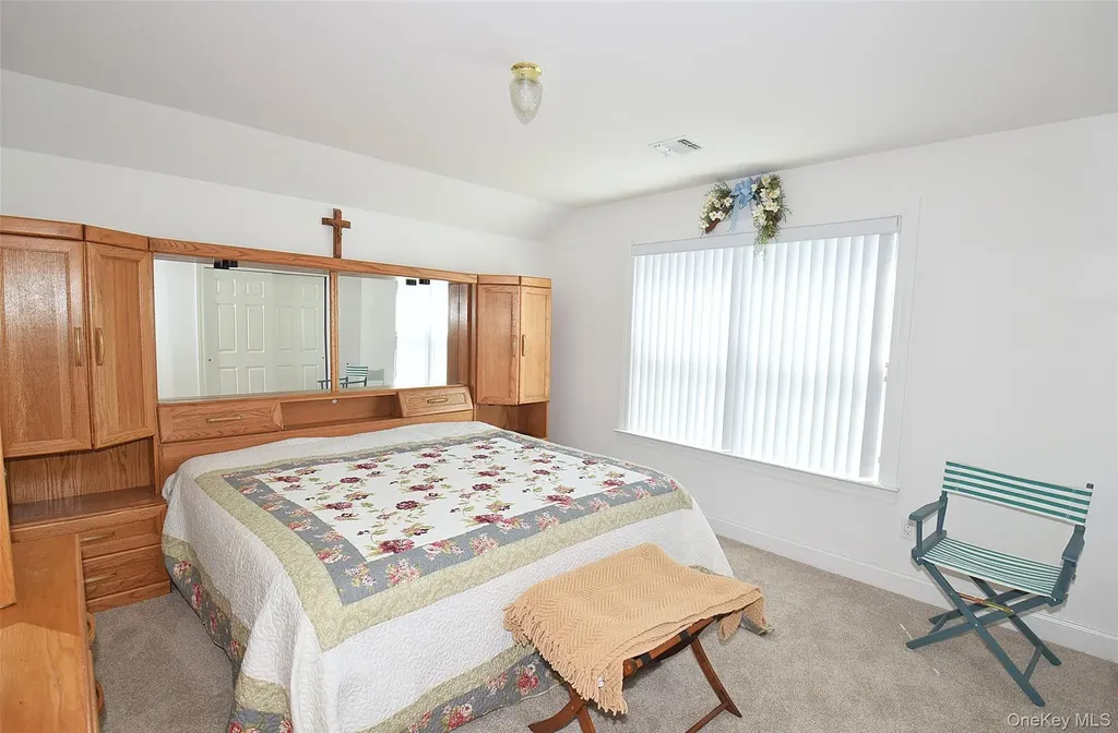 56 Foxglove Row Aquebogue NY 11901