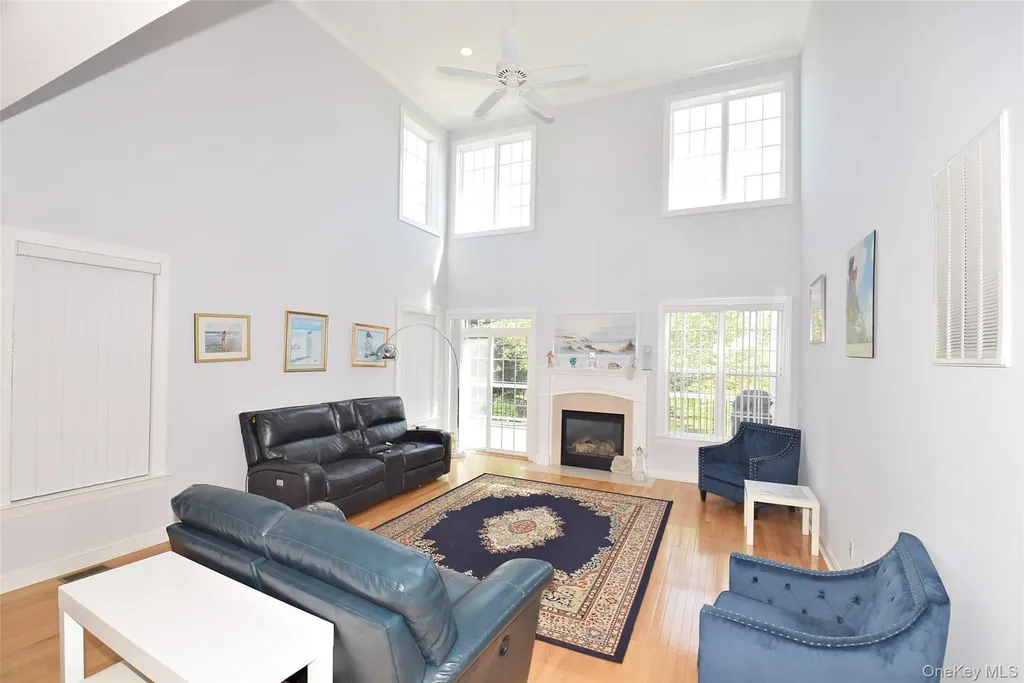 56 Foxglove Row Aquebogue NY 11901