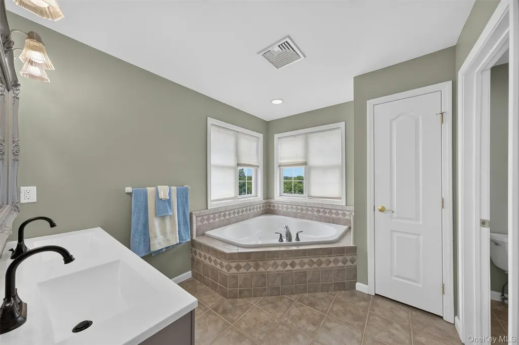12 Brewster Court Washingtonville NY 10992