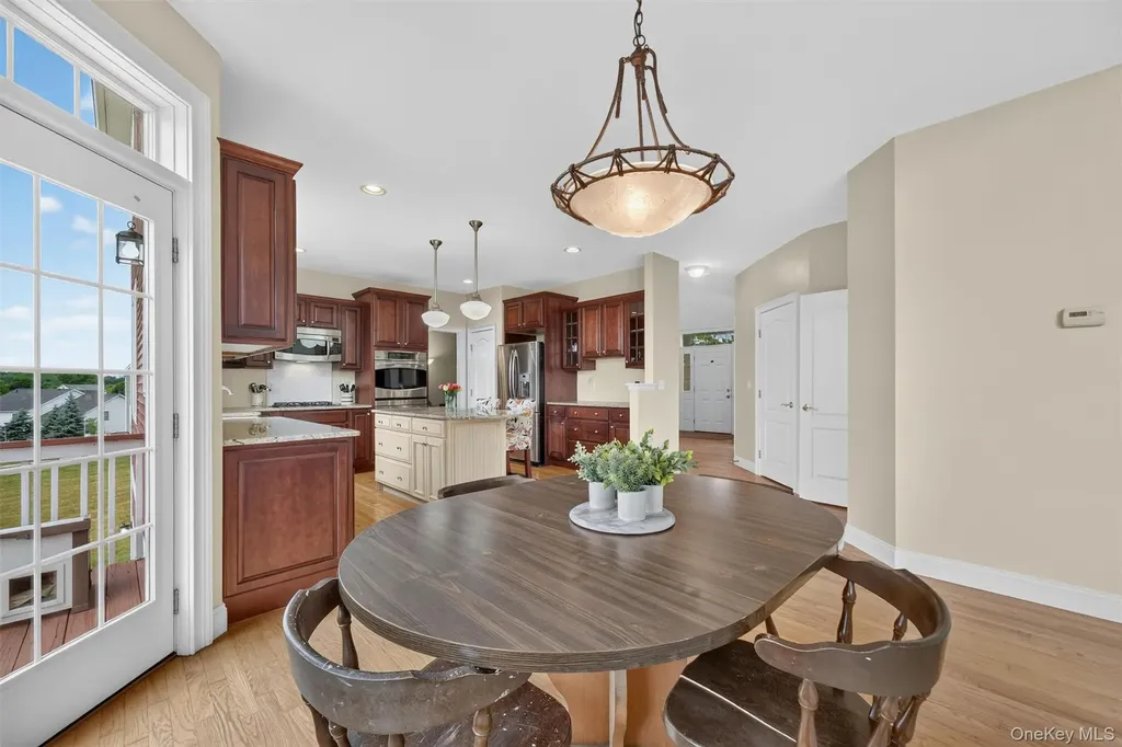 12 Brewster Court Washingtonville NY 10992