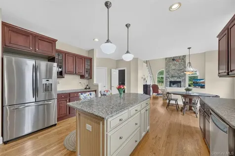 12 Brewster Court Washingtonville NY 10992