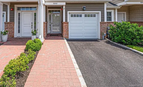 52102 Beech Tree Lane Plainview NY 11803