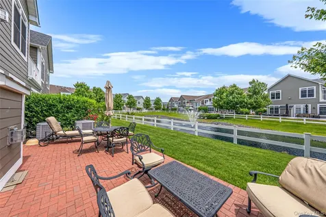 52102 Beech Tree Lane Plainview NY 11803