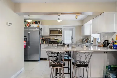 85 Bleloch Avenue Peekskill NY 10566