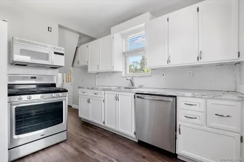 85 Bleloch Avenue Peekskill NY 10566