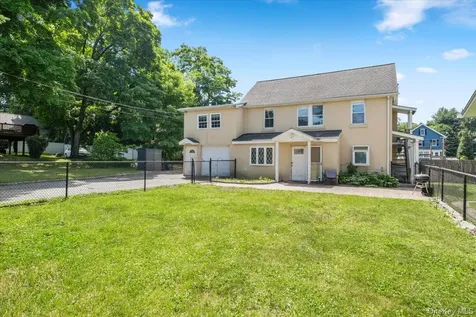 85 Bleloch Avenue Peekskill NY 10566