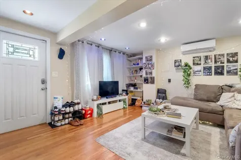 85 Bleloch Avenue Peekskill NY 10566