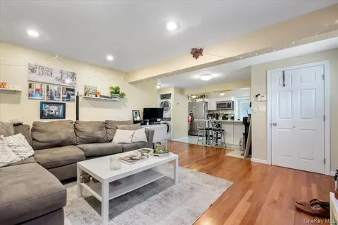 85 Bleloch Avenue Peekskill NY 10566