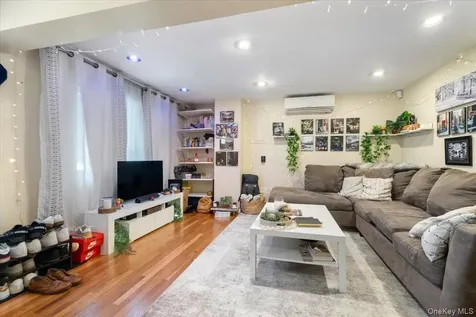 85 Bleloch Avenue Peekskill NY 10566