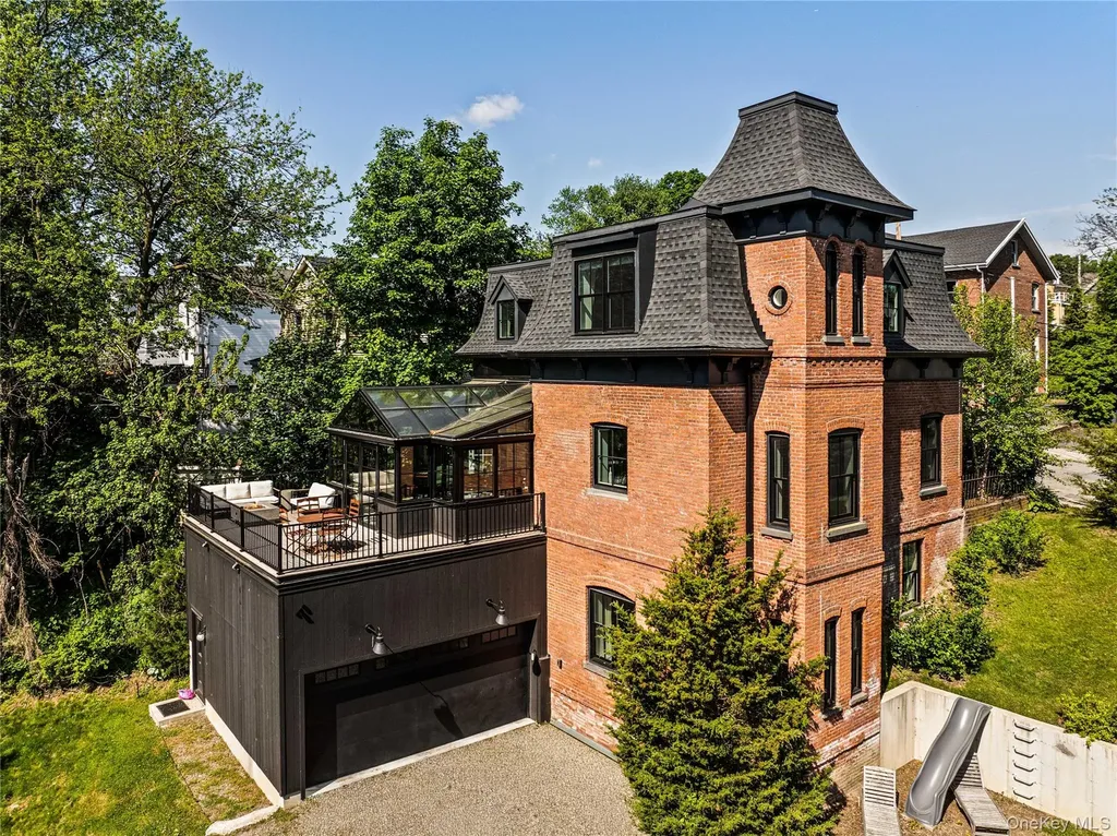 33 Davis Street Beacon NY 12508