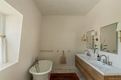 33 Davis Street Beacon NY 12508