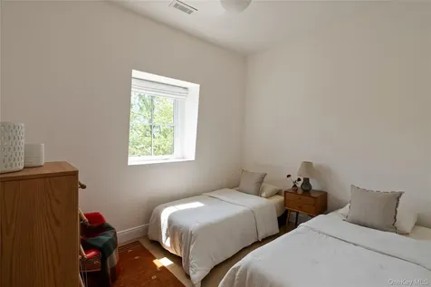 33 Davis Street Beacon NY 12508