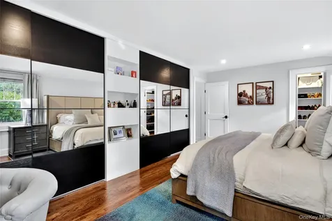 7 Merillon Avenue Garden City NY 11530
