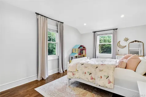 7 Merillon Avenue Garden City NY 11530