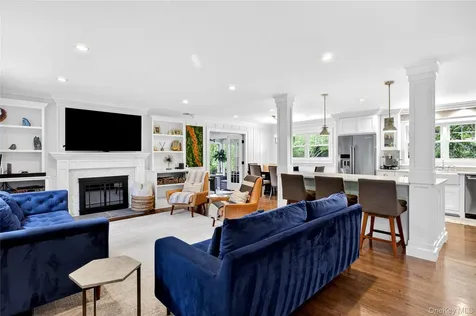 7 Merillon Avenue Garden City NY 11530