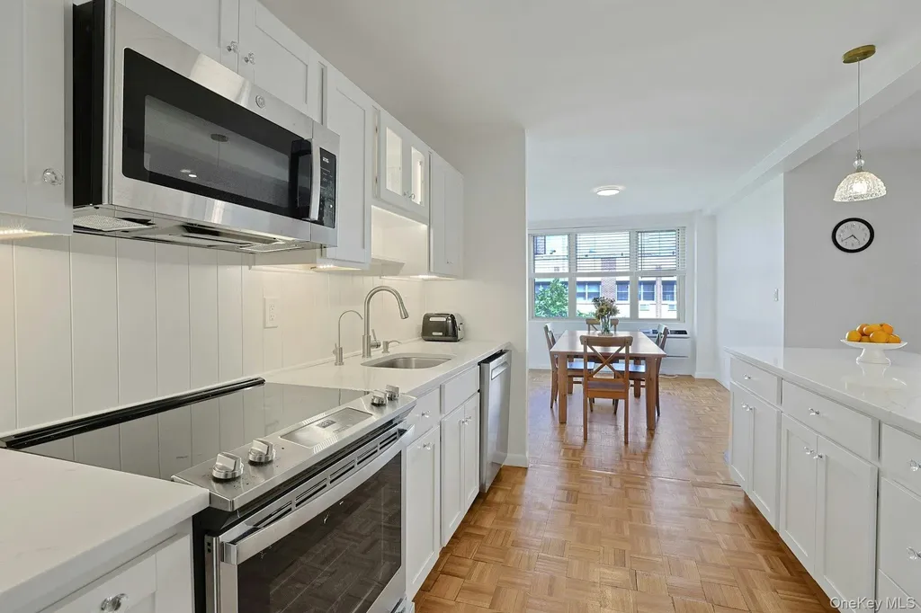 12 Old Mamaroneck Road White Plains NY 10605